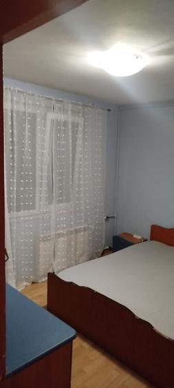 Apartament cu 3 camere decomandat în Lacul Tei