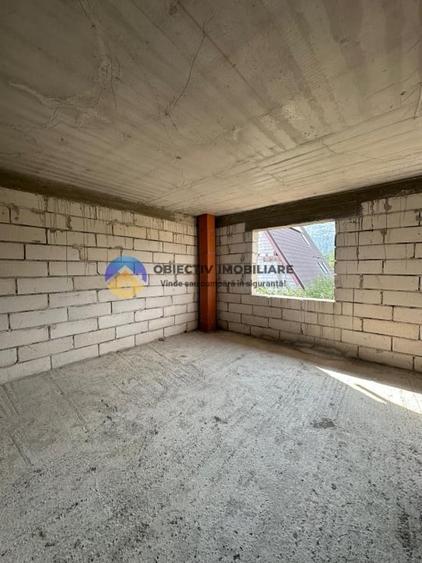 Casă individuală cu 5 camere cu Teren 1688 Mp în Pângărăcior