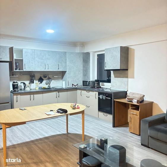 Apartament cu 3 camere decomandat, mobilat în Central