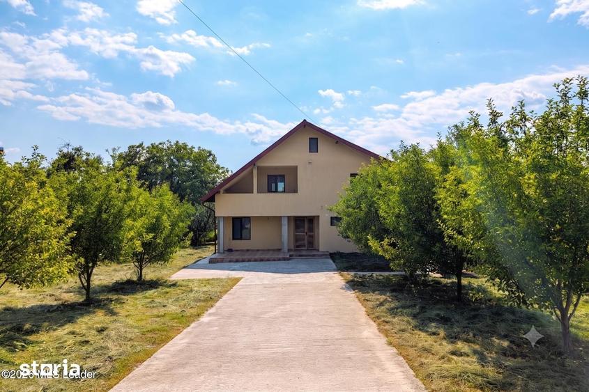 Casă cu 8 camere cu Teren 2063 Mp în Bălilești