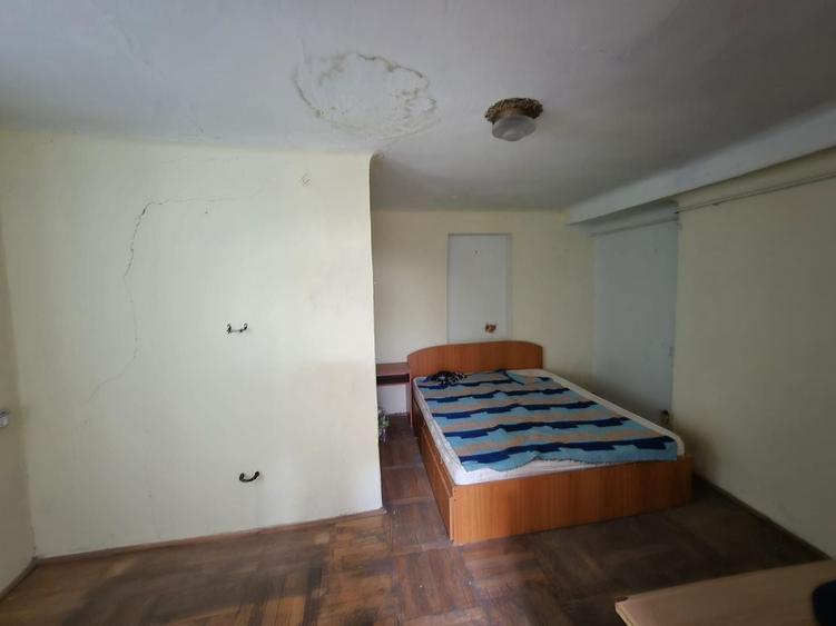Apartament cu 7 camere semidecomandat în Universitate