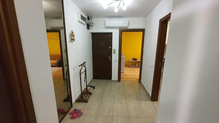 Apartament cu 3 camere decomandat în Pantelimon