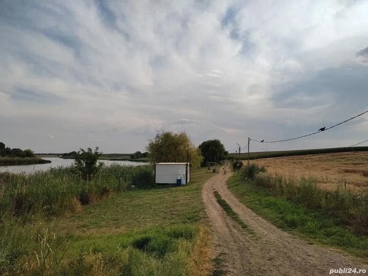 Teren de 11000 mp, în Dridu