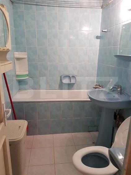 Apartament cu 3 camere decomandat, mobilat în Rogerius