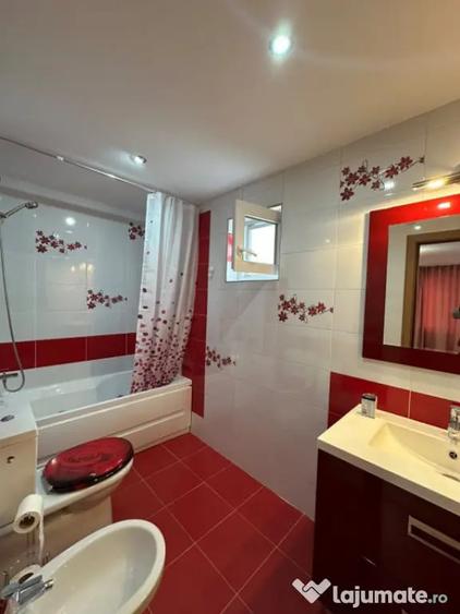 Apartament cu 4 camere decomandat în Central