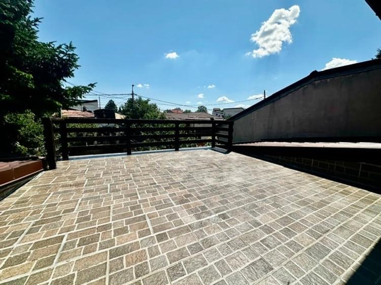 Casă individuală cu 6 camere cu Canalizare în Bucureștii Noi