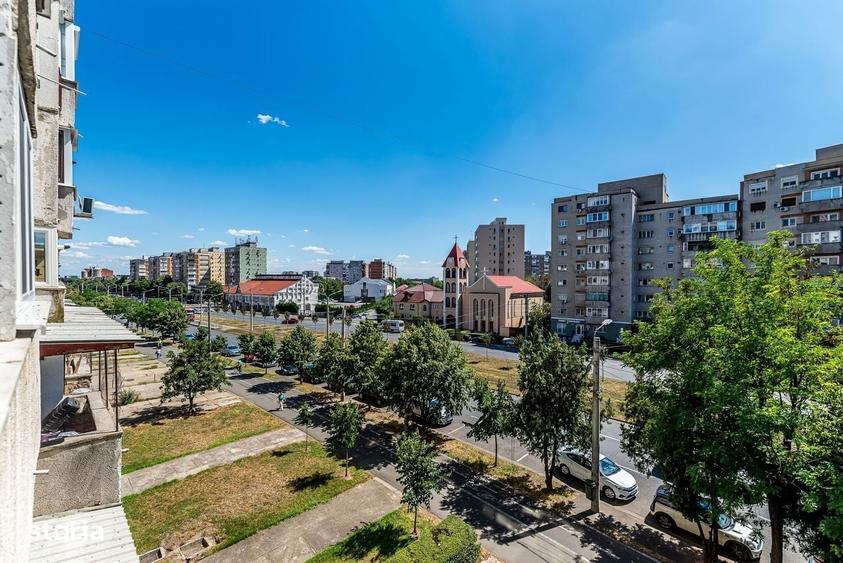 Apartament cu 4 camere decomandat în Aurel Vlaicu