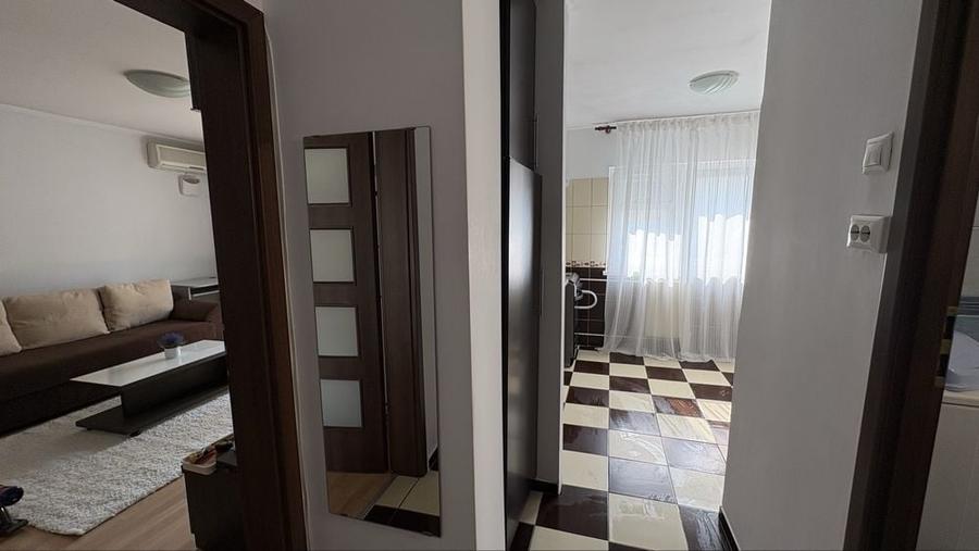 Garsonieră decomandată în Brâncoveanu