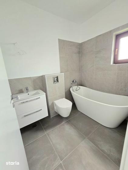 Casă cu 3 camere cu Teren 577 Mp în Balotești
