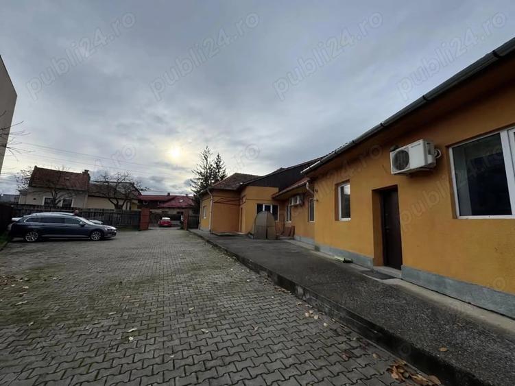 Casă cu 5 camere în Central
