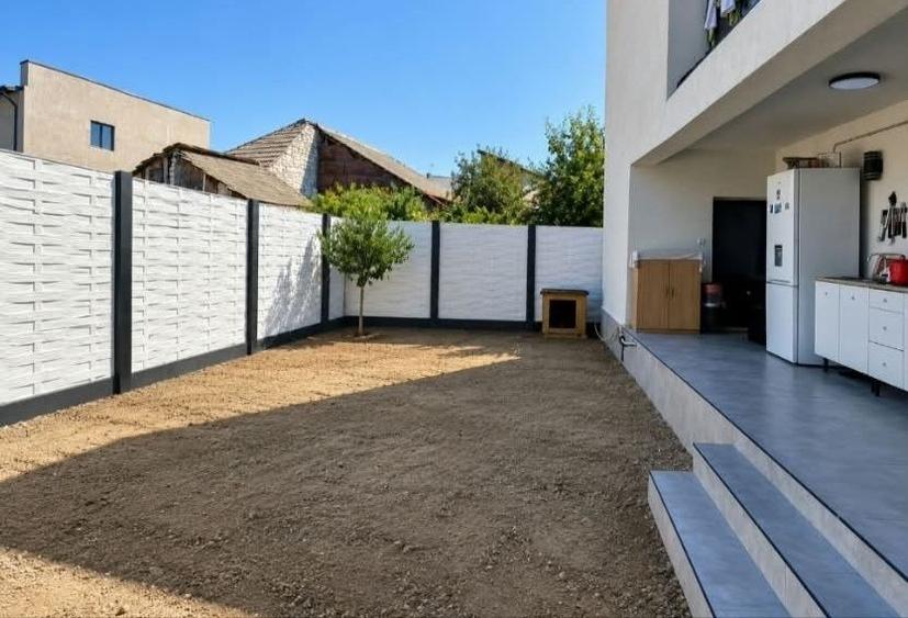 Casă cu 4 camere cu Teren 330 Mp în Central