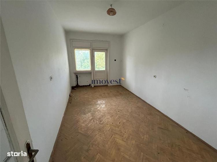 Casă cu 4 camere în Titulescu