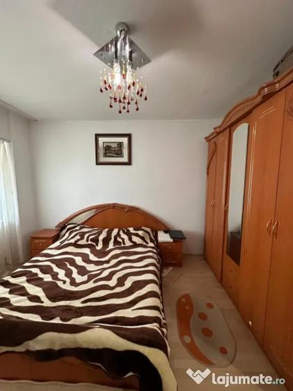 Apartament cu 3 camere decomandat în Gara
