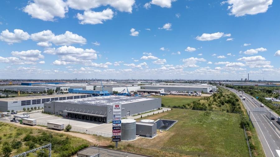 Spațiu industrial, de 17,734 mp, în Dragomirești-Vale