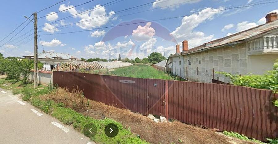 Teren Construcții intravilan de 986 mp, în Vărăști