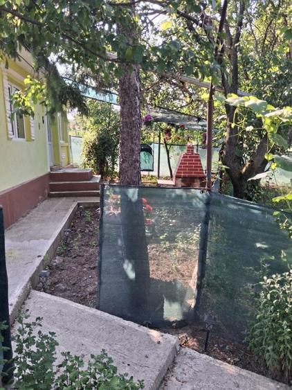 Casă cu 4 camere în Hoisești
