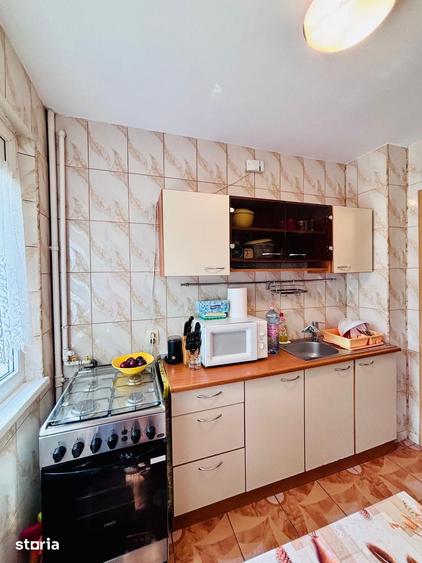 Apartament cu 3 camere de vanzare , 1 Decembrie, Titan, Piata Minis - 11