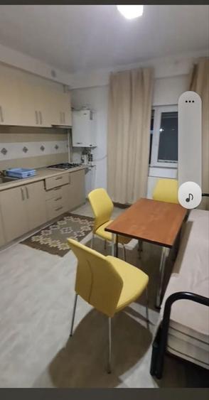 Apartament cu 2 camere decomandat în Roșu