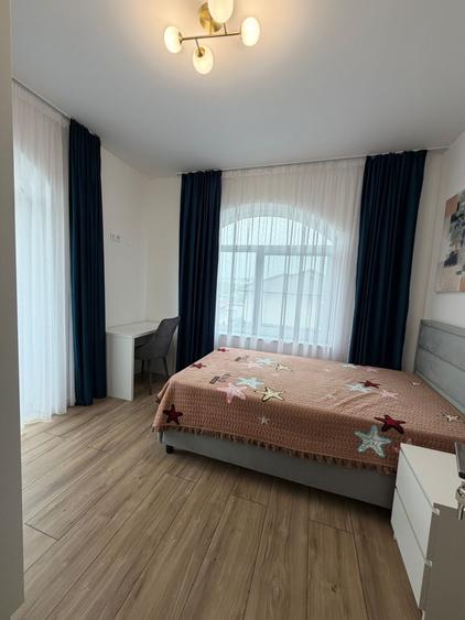 Casă individuală cu 5 camere cu Canalizare în Exterior Est