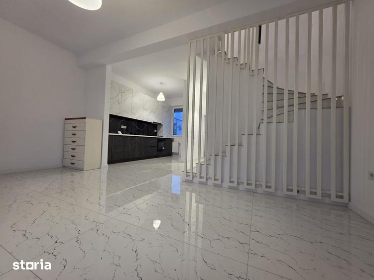 Casă cu 4 camere cu Teren 272 Mp în Dobroești