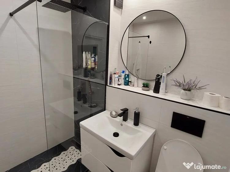 Apartament cu 3 camere decomandat în Theodor Pallady