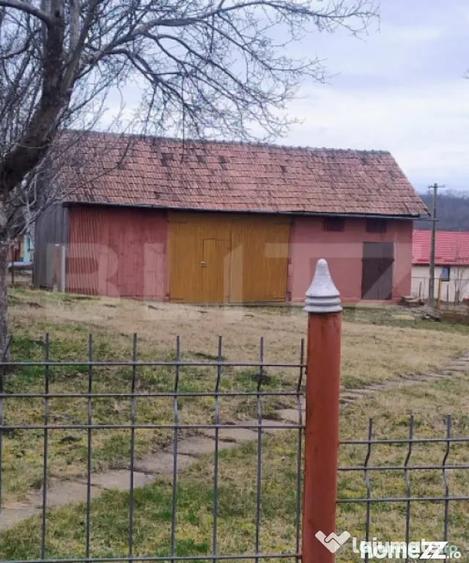 Casă cu 4 camere cu Teren 5450 Mp în Central