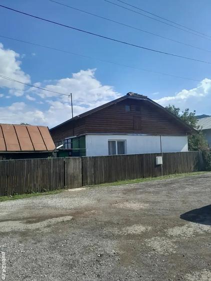 Casă cu 5 camere cu Teren 529 Mp în Breaza
