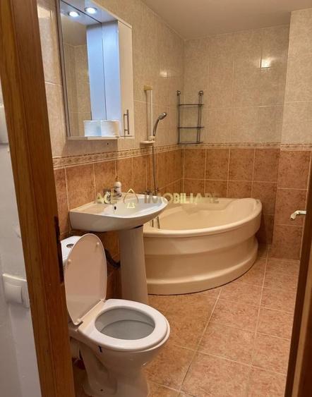 Apartament cu 2 camere decomandat, mobilat în Nerva Traian