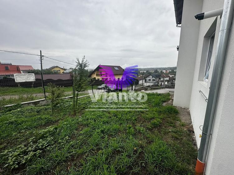 Duplex cu 5 camere cu Canalizare în Exterior Vest