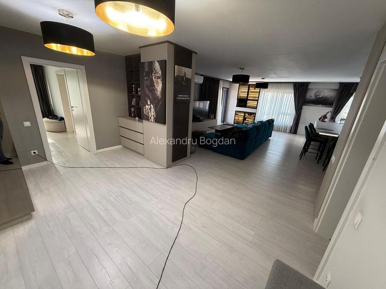 Apartament bloc NOU,4 camere,3 bai,2 terase,parcare privată
