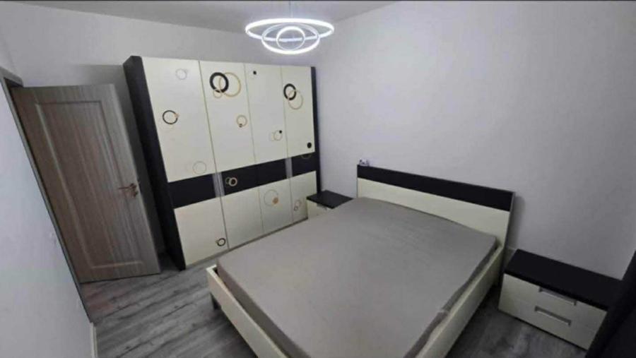 Apartament cu 3 camere decomandat în Sfântu Ilie