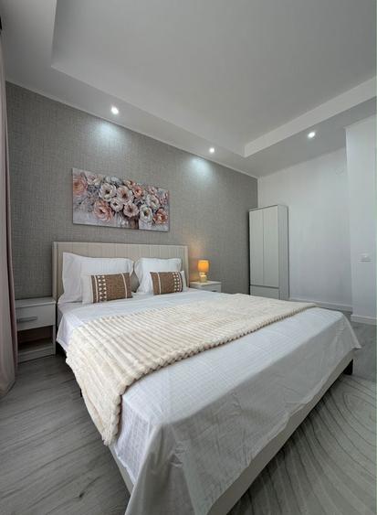 Apartament 3 camere 70mp utili Cosmopolis zona nord- parcare inclusa - 8