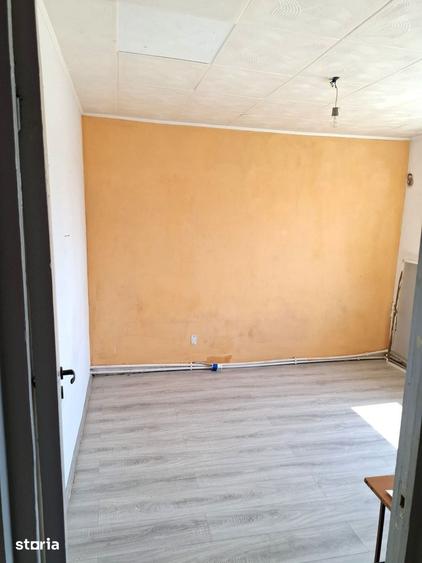 Apartament cu 3 camere decomandat în Micro 5