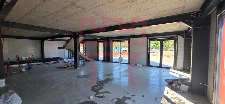 Spațiu comercial, de 556 mp, în Apahida