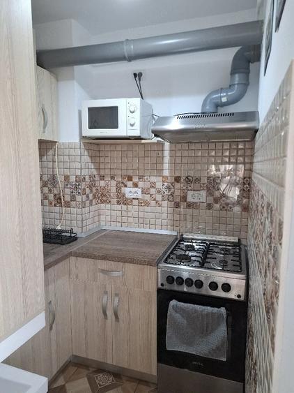 Garsonieră decomandată în Lunei