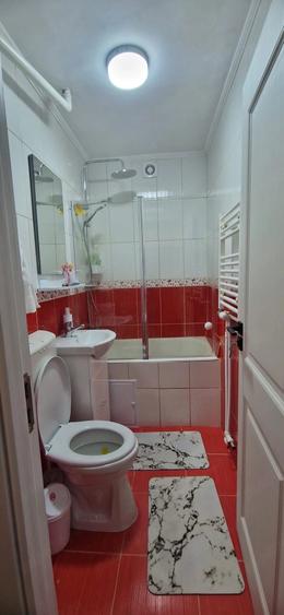 Apartament cu 3 camere decomandat în Nord