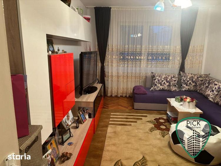 Apartament cu 3 camere decomandat în Tudor