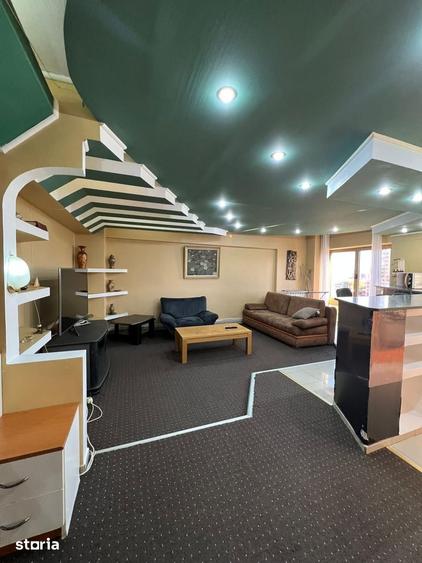 Apartament cu 4 camere decomandat în Central