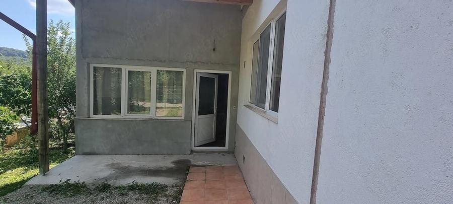 Casă cu Teren 534 Mp în Provița de Jos