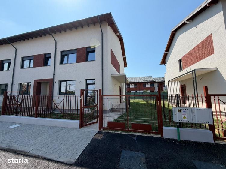 Casă cu 4 camere în Central