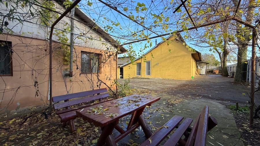 Spațiu industrial, de 200 mp, în Însurăței