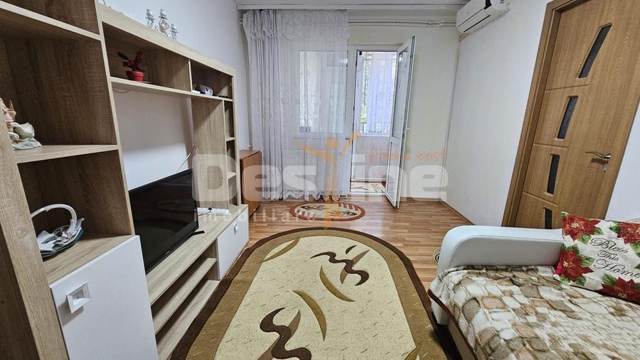 Apartament cu 2 camere decomandat în Universitate