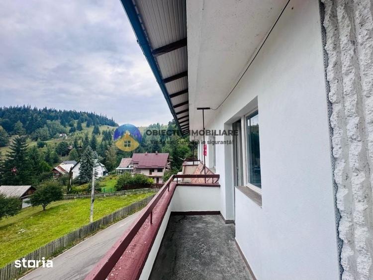 Apartament cu 4 camere decomandat în Ceahlău