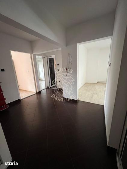Apartament cu 3 camere decomandat în Central