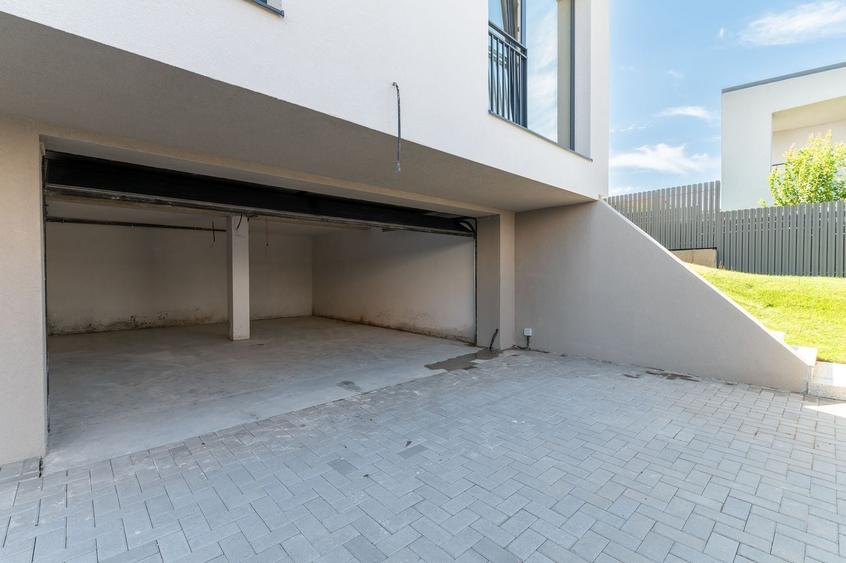 Casă individuală cu 5 camere cu Canalizare în Borhanci