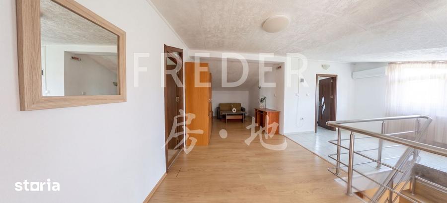 Casă cu 5 camere cu Teren 307.75 Mp în Central