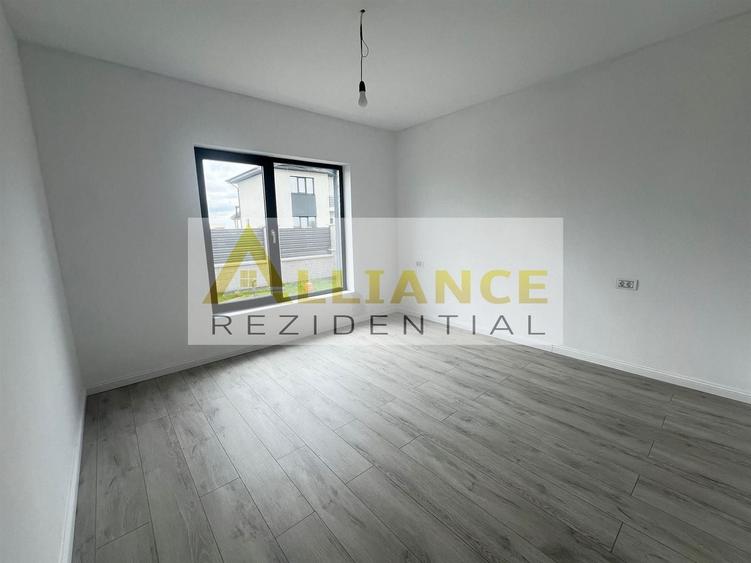 Casă individuală cu 3 camere cu Canalizare în Berceni