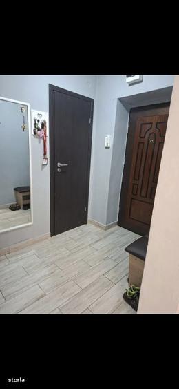 Apartament cu 2 camere semidecomandat, mobilat în Dămăroaia