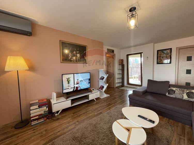 Apartament cu 2 camere semidecomandat, mobilat în Calea Plevnei