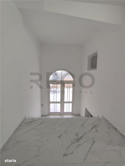Casă cu 4 camere cu Teren 1097 Mp în Central
